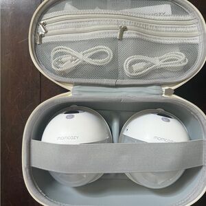 Momcozy White Breast Pump Set